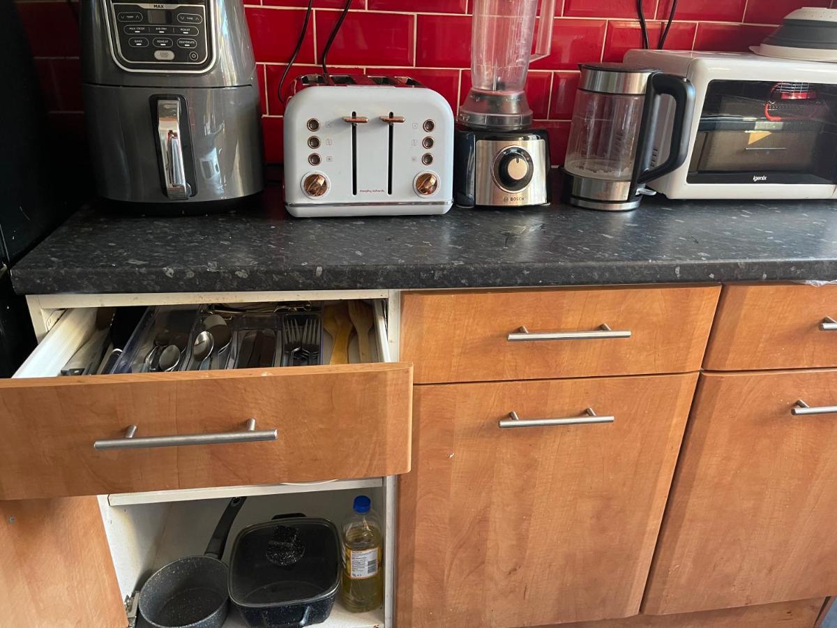Room With Shared Kitchen London Exterior foto